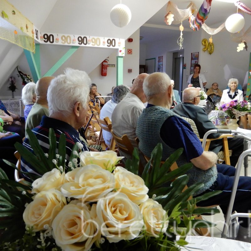 Marika néni 90 éves 31